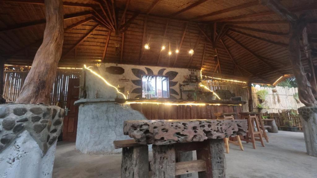 Eco Trekking Lodge, Bar & Jungle Tour'S Bukit Lawang Exterior foto