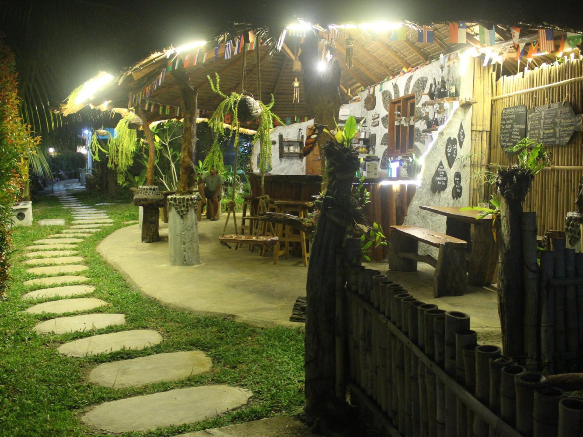Eco Trekking Lodge, Bar & Jungle Tour'S Bukit Lawang Exterior foto