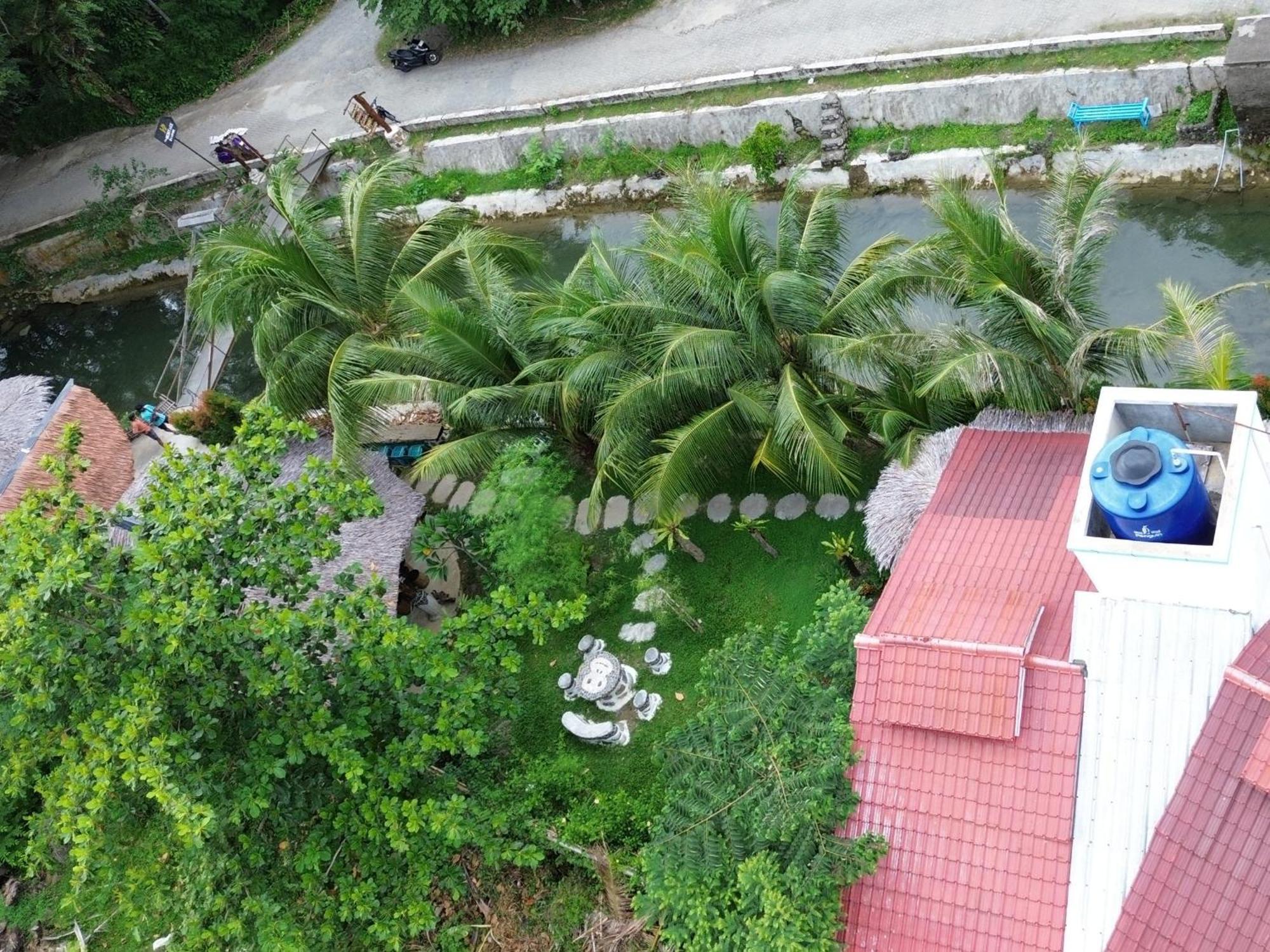 Eco Trekking Lodge, Bar & Jungle Tour'S Bukit Lawang Exterior foto